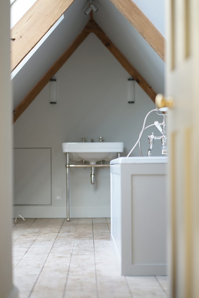bathroom icon - Electrician, plumber in Westbury, Trowbridge, Frome. Warminster